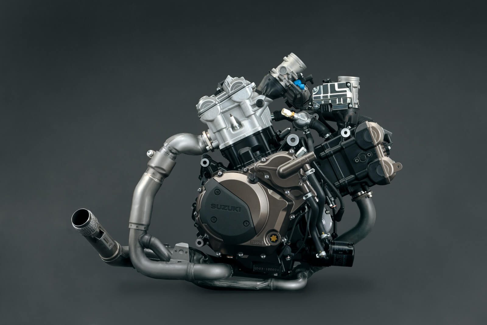 DL1050RR_RJM3_engine_1_1